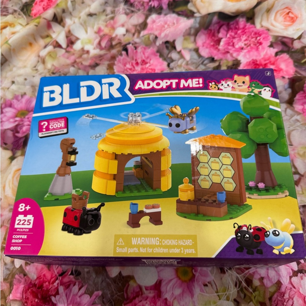 BLDR Adopt Me! Coffee Shop